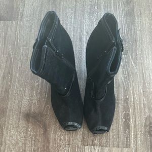 Worthington black boot. Size 8/12